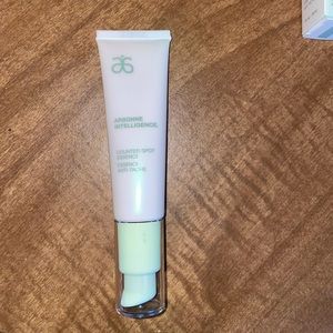 NEVER USED arbonne intelligence counter spot essence